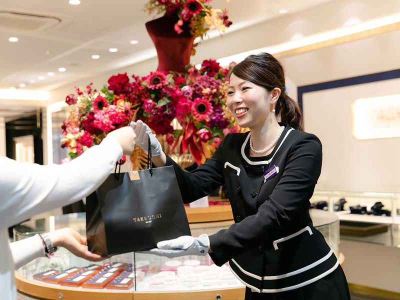TAKEUCHI BRIDAL 富山インター・二口町店のアルバイト・バイト求人情報-04