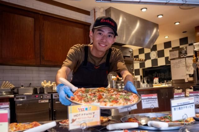 シェーキーズ吉祥寺店のアルバイト・バイト求人情報-02
