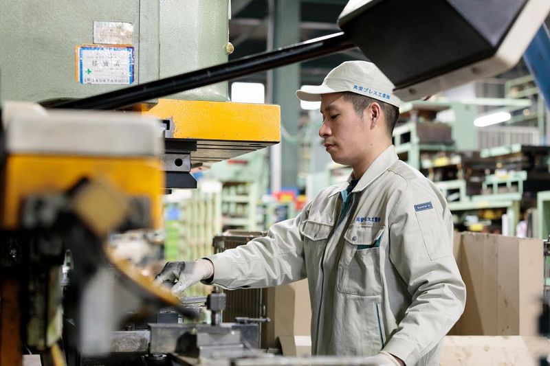 共栄プレス工業株式会社　本社工場のアルバイト・バイト求人情報-04