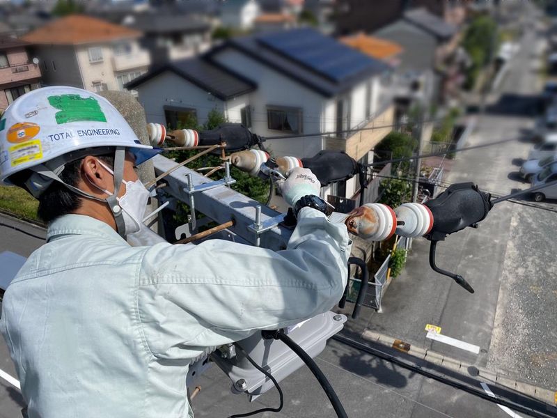 電気や空調の工事スタッフ