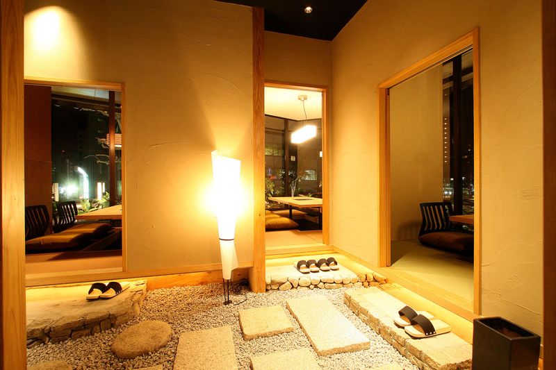 水たき料亭 博多華味鳥 祇園店のアルバイト・バイト求人情報-15