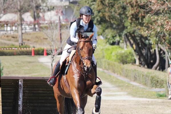 株式会社乗馬クラブクレイン