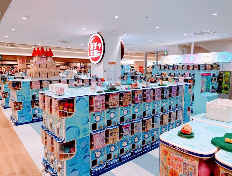 ガチャ王国高松オルネ店のアルバイト・バイト求人情報-02