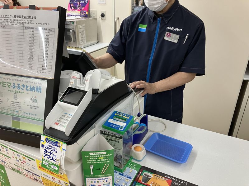 ファミリーマート市立四日市病院店のアルバイト・バイト求人情報-02