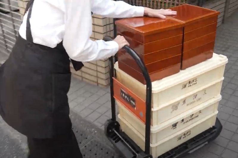 魚伊三株式会社のアルバイト・バイト求人情報-05