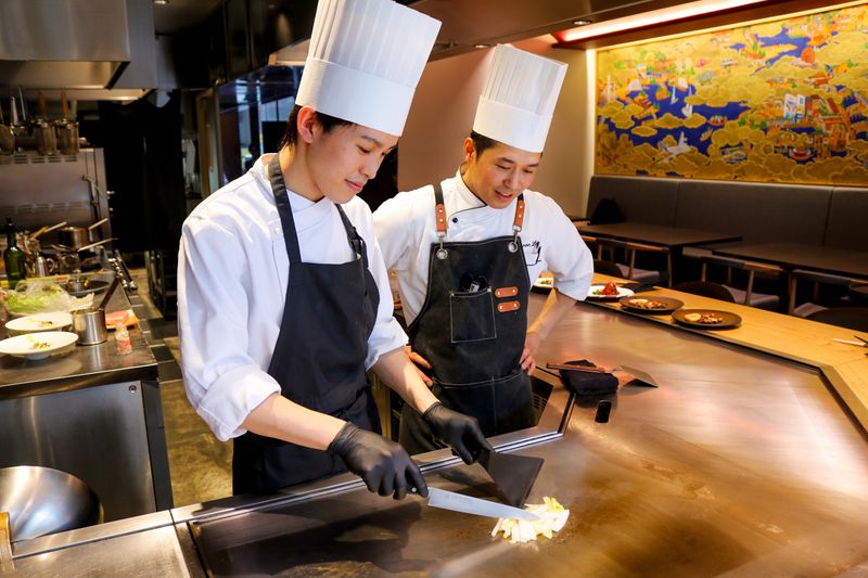 常盤興産株式会社の求人・転職情報／高級鉄板焼きレストランでの